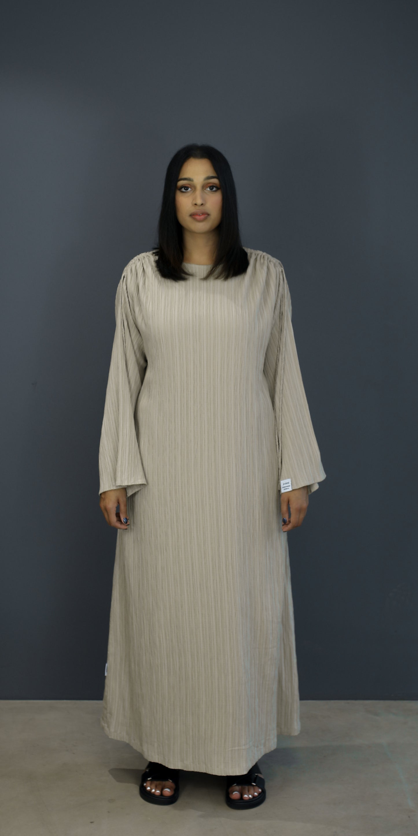 Breeze Flowy Maxi Dress - Greige